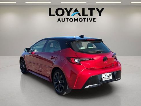 Used 2023 Toyota Corolla XSE image 3