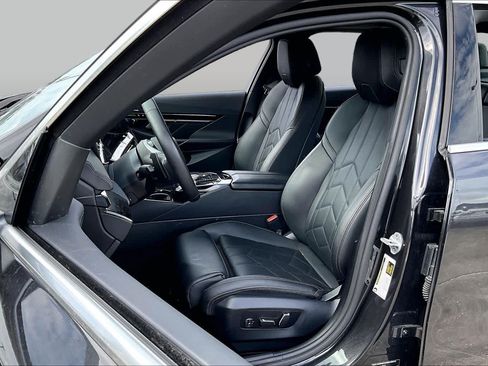 Used 2025 BMW 530i RWD image 7