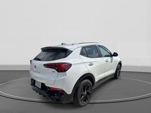 Used 2024 Buick Encore GX Sport Touring FWD image 5