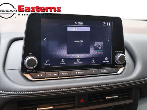 Used 2023 Nissan Rogue S AWD/4WD image 18