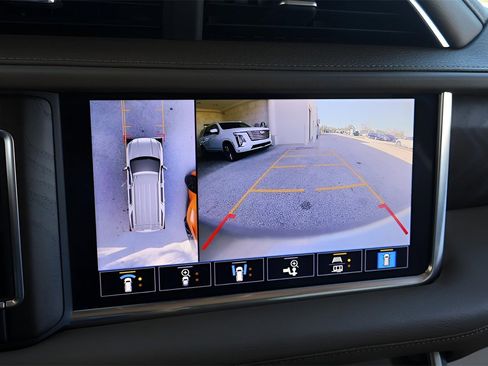 Used 2021 GMC Yukon Denali w/ Denali Ultimate Package image 24