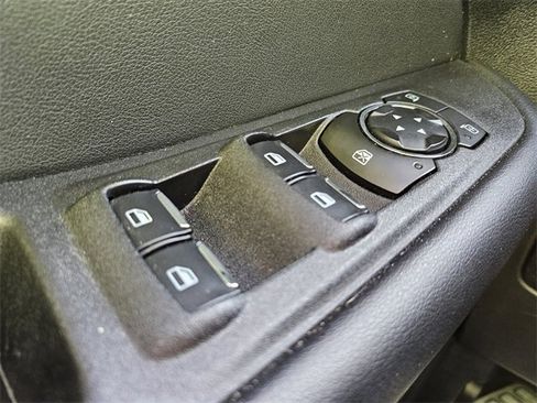 Used 2024 Ford Edge SEL image 31