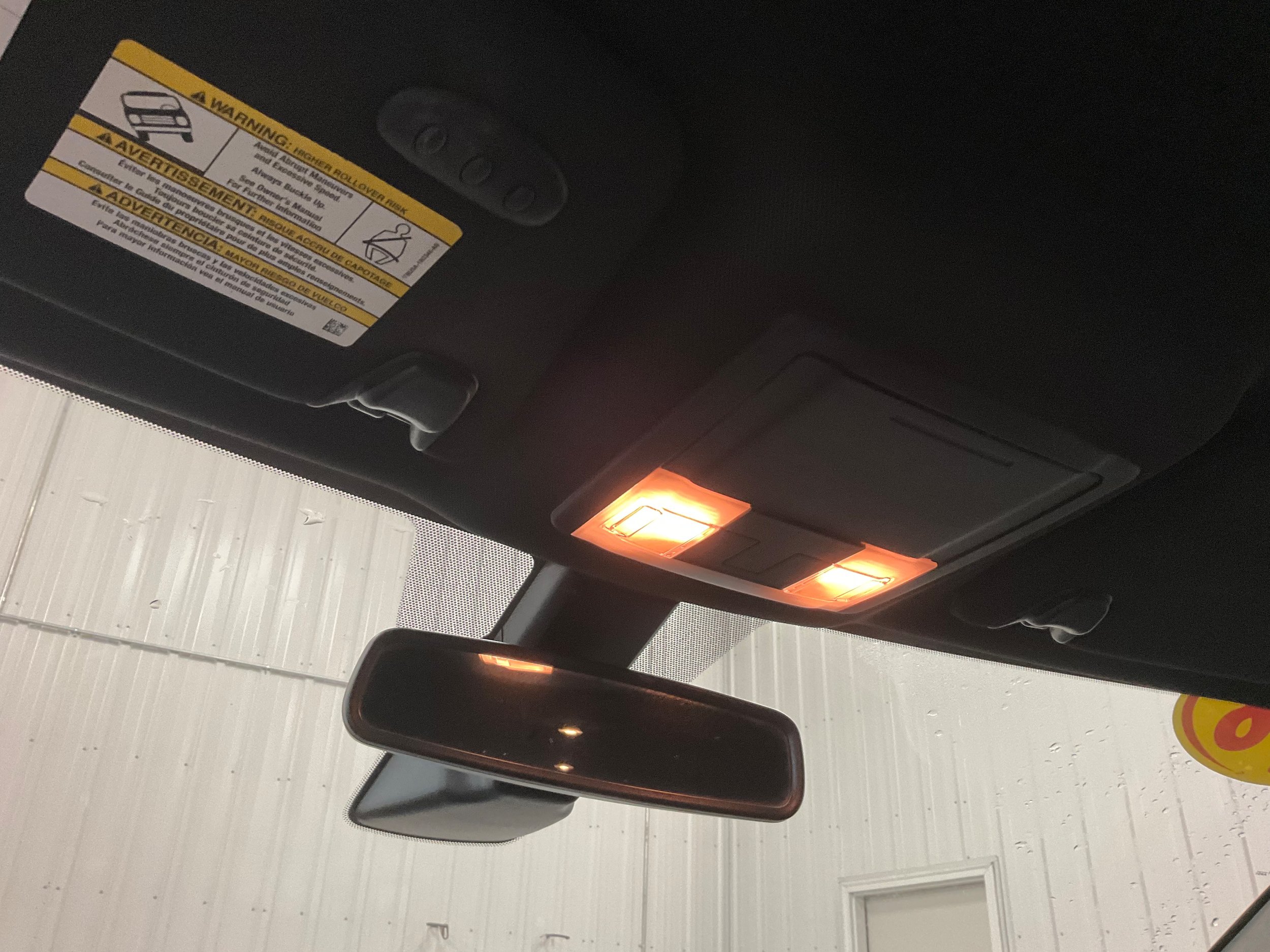 Used 2018 Ford Explorer XLT w/ Equipment Group 202A AWD/4WD image 16