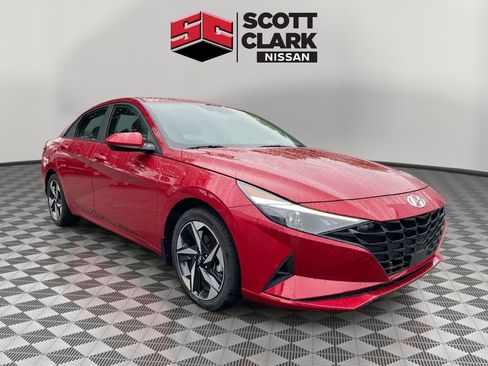Used 2023 Hyundai Elantra SEL w/ Convenience Package FWD image 1