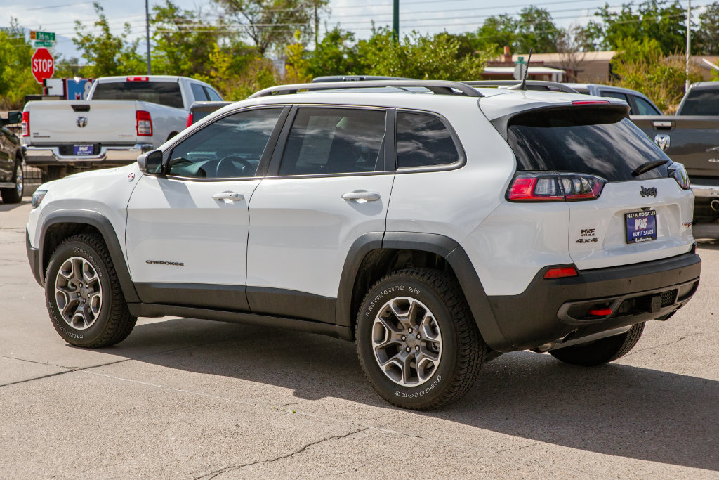 Used 2021 Jeep Cherokee Trailhawk w/ Sun, Sound & Nav Group AWD/4WD image 7