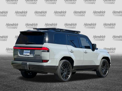Certified 2024 Lexus GX 550 w/ Accessory Package (2T) image 5