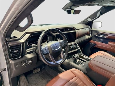 Used 2024 GMC Sierra 1500 Denali Ultimate image 8