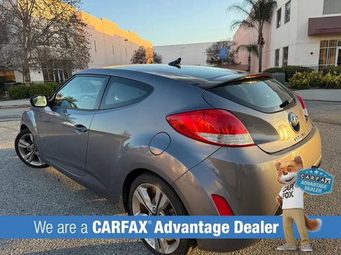 Used 2017 Hyundai Veloster Value Edition image 13