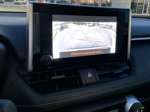 Used 2025 Toyota RAV4 LE image 27