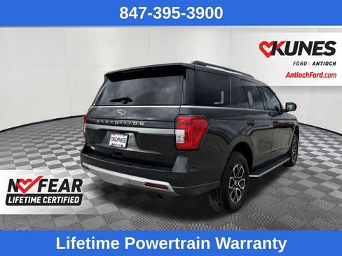 Used 2023 Ford Expedition XLT image 3