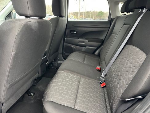 Used 2025 Mitsubishi Outlander Sport LE image 8