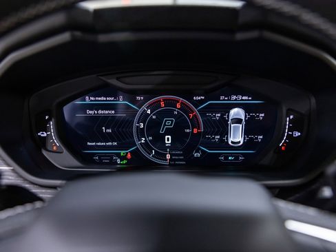 Used 2025 Lamborghini Urus SE image 41