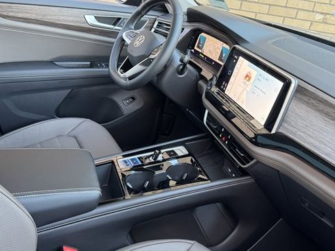 New 2026 Volkswagen Atlas SEL image 11