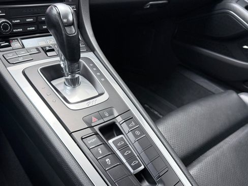 Used 2017 Porsche 911 Carrera 4 AWD/4WD image 18