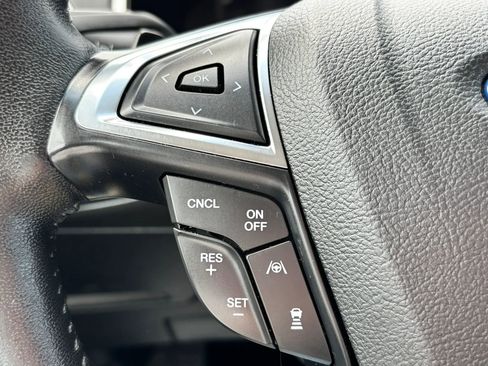 Used 2019 Ford Edge SEL w/ Equipment Group 201A AWD/4WD image 9