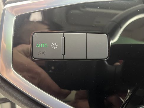 Used 2022 Audi Q3 2.0T Premium image 21