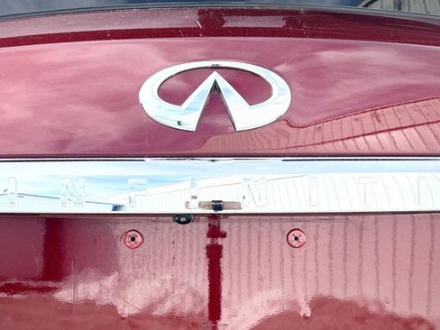 Used 2022 INFINITI QX80 Sensory w/ Cargo Package image 10