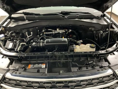 Used 2022 Ford Explorer XLT w/ Equipment Group 202A image 21