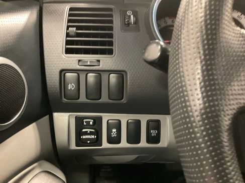 Used 2014 Toyota Tacoma 4x4 Double Cab w/ SR5 Package image 13