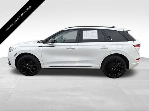 Used 2023 Lincoln Corsair Reserve w/ Equipment Group 201A image 3