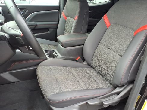 Used 2024 Chevrolet Colorado Z71 AWD/4WD image 14
