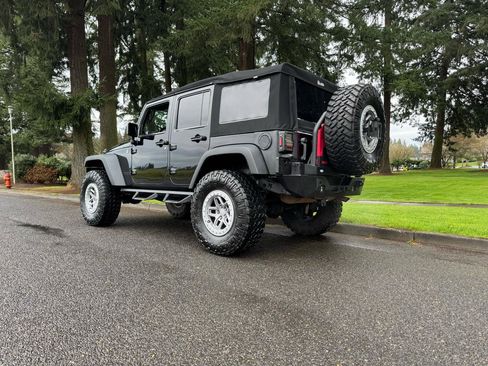 Used 2015 Jeep Wrangler Unlimited Sport image 10