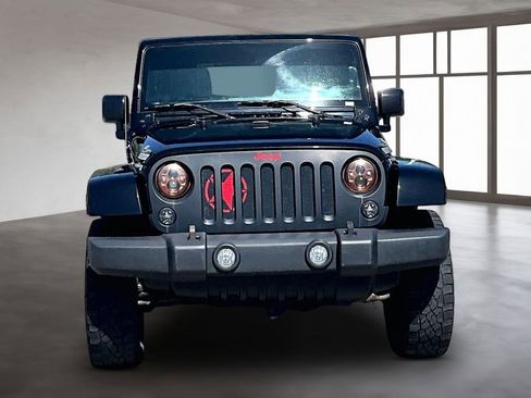 Used 2016 Jeep Wrangler Unlimited Sahara w/ Connectivity Group AWD/4WD image 5
