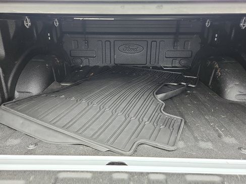 Used 2025 Ford F150 Lariat w/ Equipment Group 501A Mid image 17