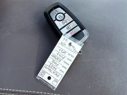 Used 2023 Ford Explorer Platinum w/ Technology Package AWD/4WD image 38