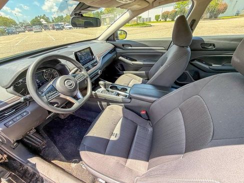 Used 2023 Nissan Altima 2.5 SV image 11