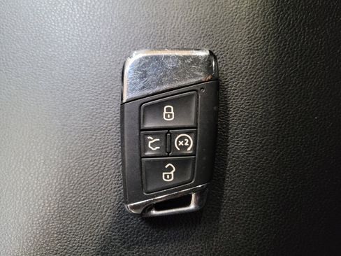Used 2022 Volkswagen Atlas SE FWD image 32