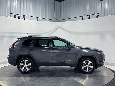 Used 2020 Jeep Cherokee Limited AWD/4WD image 10