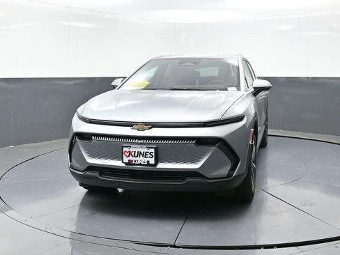 New 2026 Chevrolet Equinox EV LT image 5