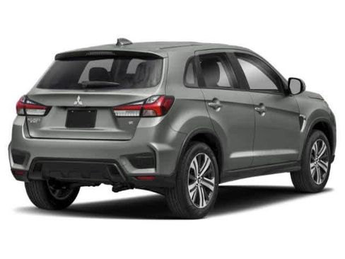 Used 2021 Mitsubishi Outlander Sport SE image 2