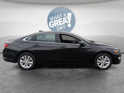 Used 2024 Chevrolet Malibu LT FWD image 2