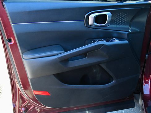 Used 2025 Kia Sorento S w/ Panoramic Sunroof Package FWD image 14