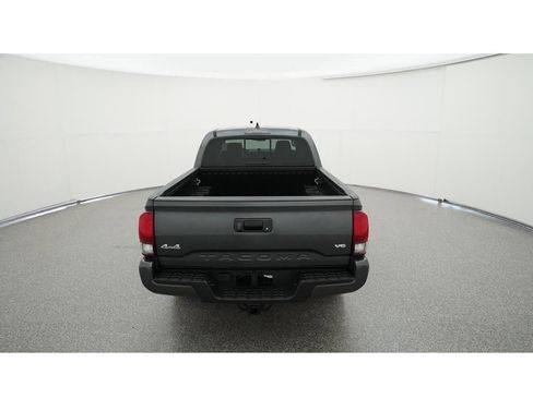 Used 2023 Toyota Tacoma SR5 w/ Technology Package image 8