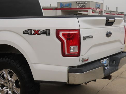 Used 2015 Ford F150 XLT w/ Equipment Group 301A Mid AWD/4WD image 15
