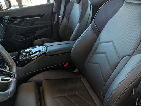 Used 2025 BMW 530i xDrive w/ M Sport Package image 10