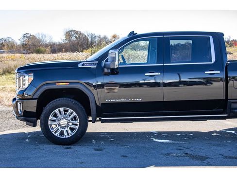 Used 2023 GMC Sierra 2500 Denali w/ Denali Ultimate Package image 19