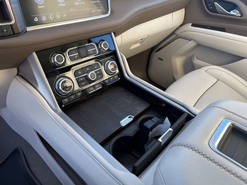 Used 2021 GMC Yukon XL Denali image 36