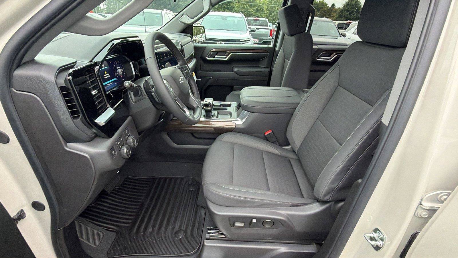 New 2026 Chevrolet Silverado 1500 RST w/ Convenience Package II AWD/4WD image 16