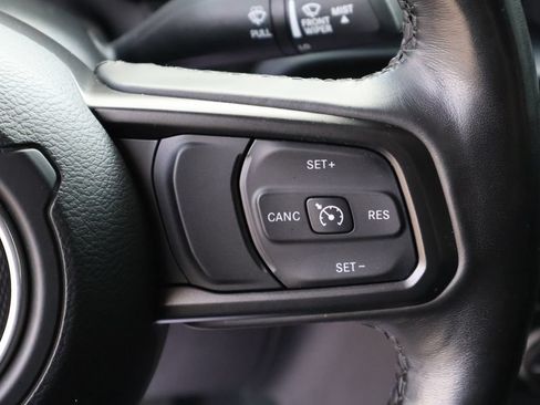 Used 2022 Jeep Gladiator Sport AWD/4WD image 33