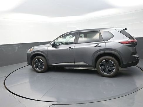 Used 2024 Nissan Rogue SV AWD/4WD image 88