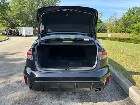 Used 2025 Toyota Corolla SE image 10