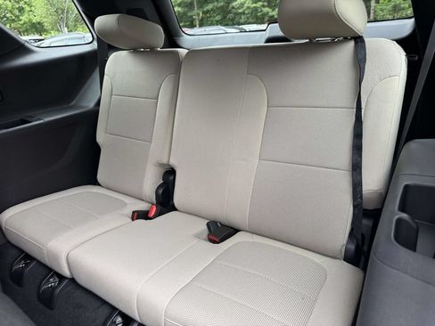 Used 2023 Chevrolet Traverse LS w/ Safety Package AWD/4WD image 15