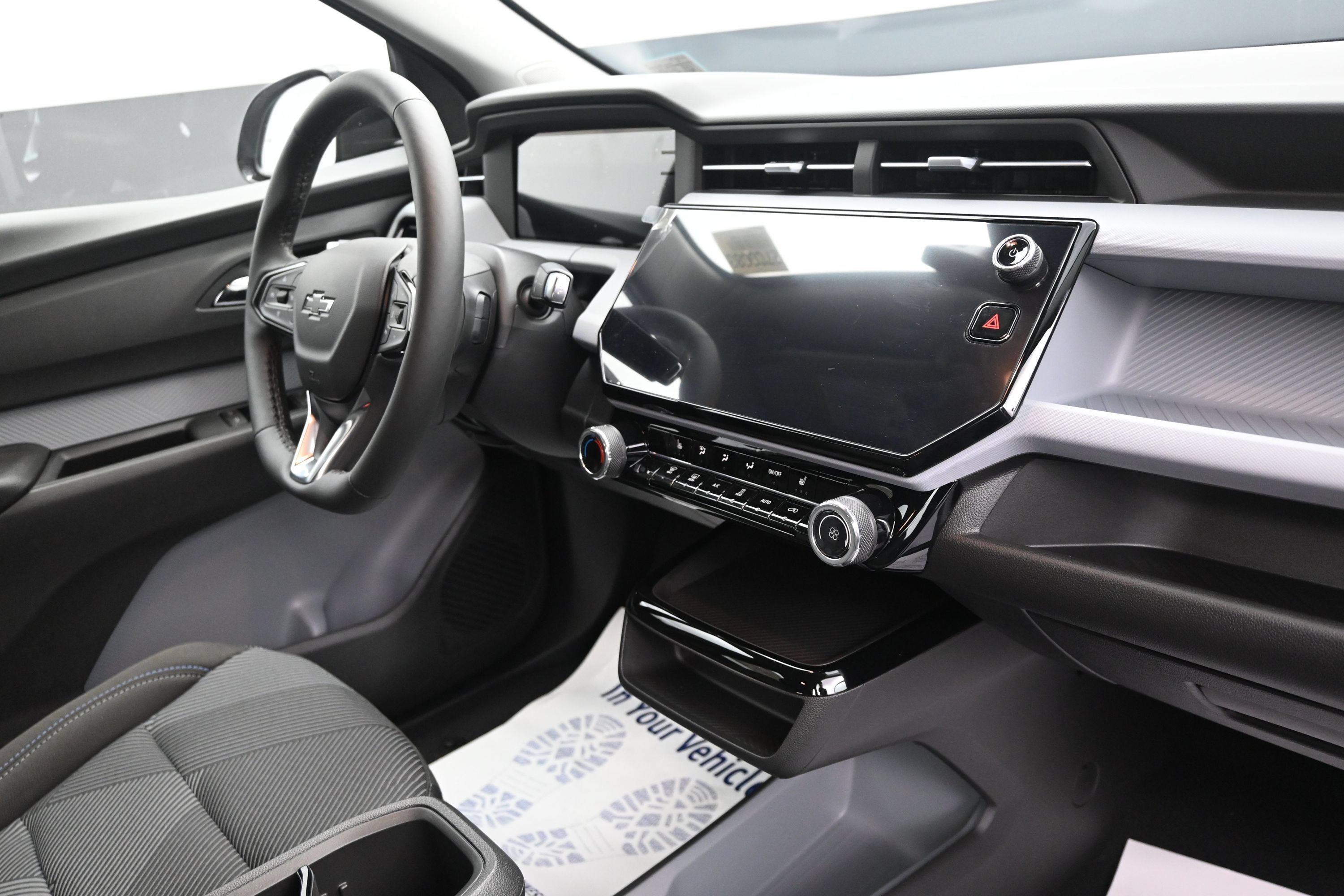 New 2027 Chevrolet Bolt LT w/ Comfort Package FWD image 59