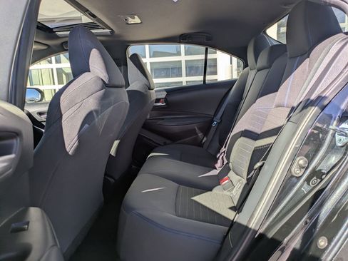 Used 2022 Toyota Corolla SE w/ SE Premium Package image 30