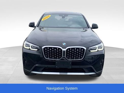 Used 2025 BMW X4 xDrive30i AWD/4WD image 2