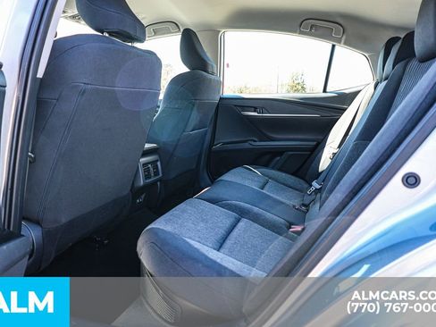 Used 2025 Toyota Camry LE image 21